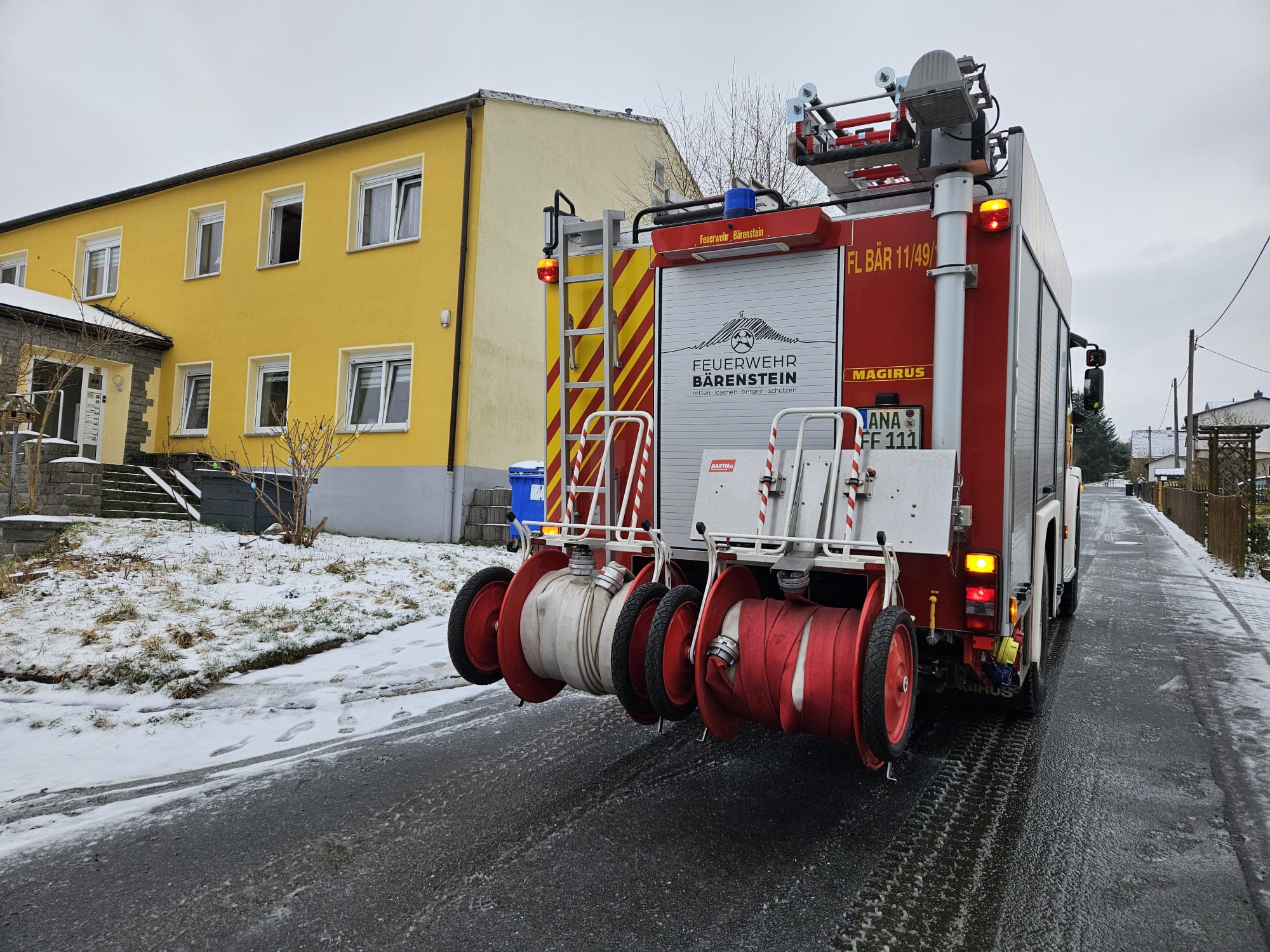 Einsatzfoto Brand klein Bärenstein - Verpuffung Pelletofen