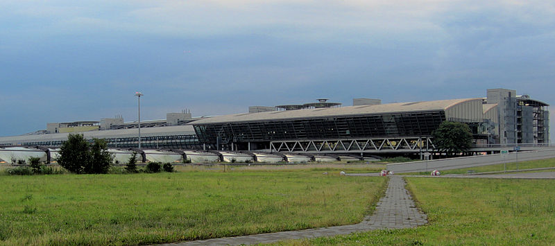 800px-leipzig-halle_airport_check-in