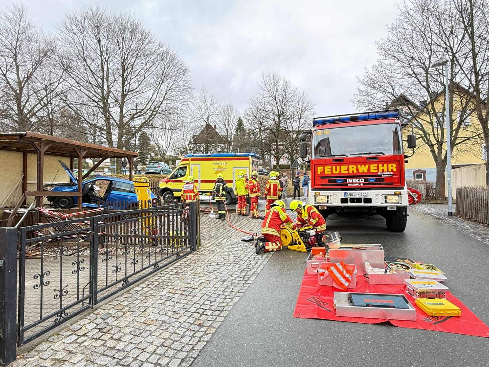 Einsatzfoto Eingeklemmte Person nach VKU